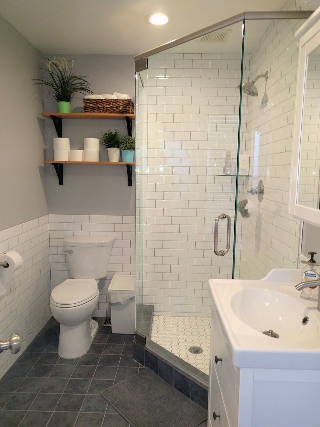 39 Awesome Small Bathroom Remodel Ideas On A Budget Hmdcrtn