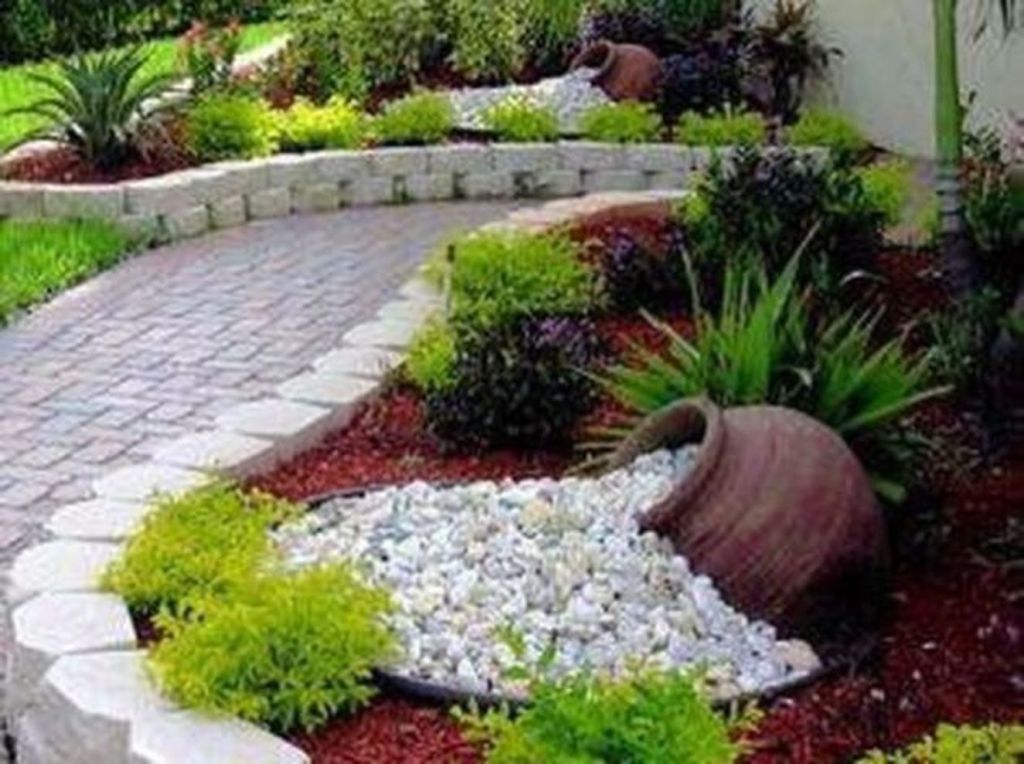 Beautiful Modern Rock Garden Ideas For Backyard Landscaping 10 - HMDCRTN