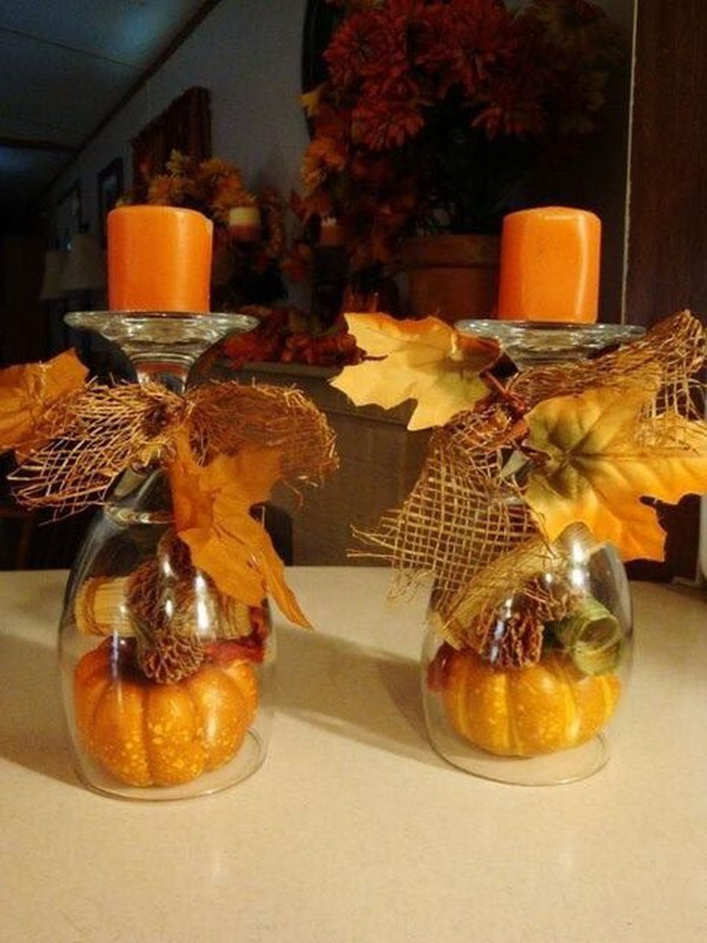 Stunning DIY Fall Home Decor Ideas 07 - HMDCRTN