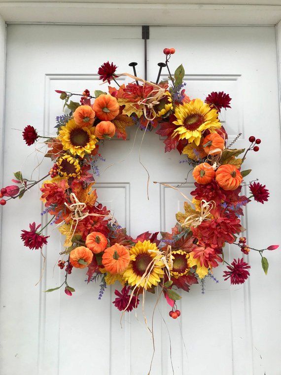 Awesome Thanksgiving Front Door Decor Ideas 30 - HMDCRTN