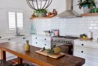 Beautiful Kitchen Island Design Ideas 29