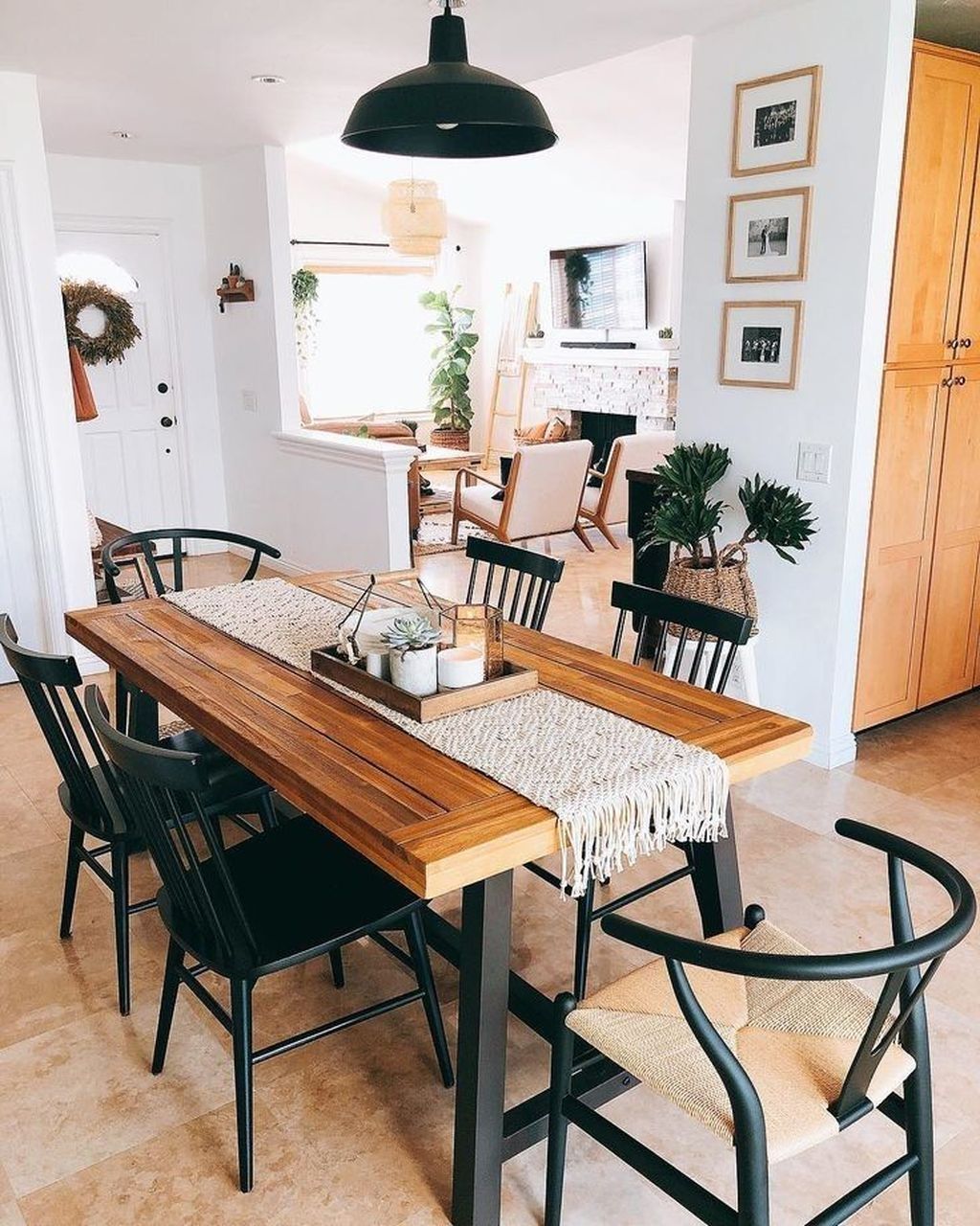 Popular Rustic Farmhouse Style Ideas For Dining Room Decor 21   HMDCRTN