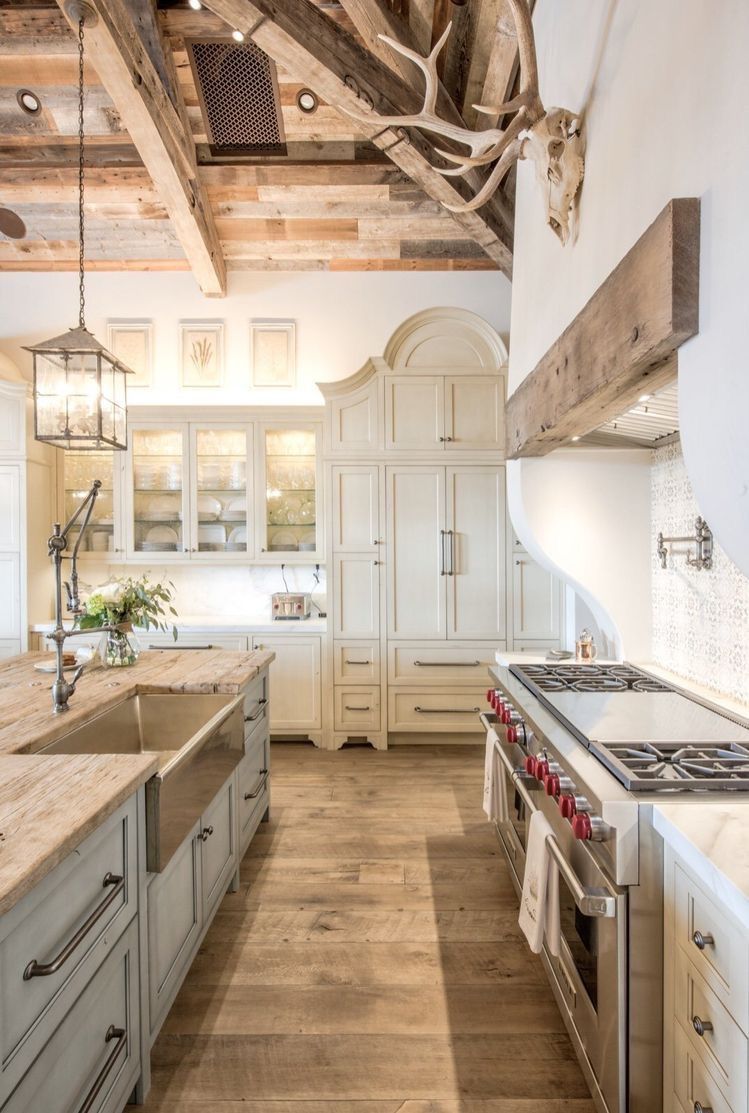 Fabulous French Country Kitchens Design Ideas 21