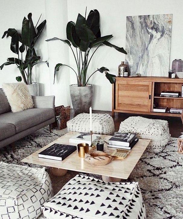 34 Amazing Small Living Room Designs Ideas - HMDCRTN