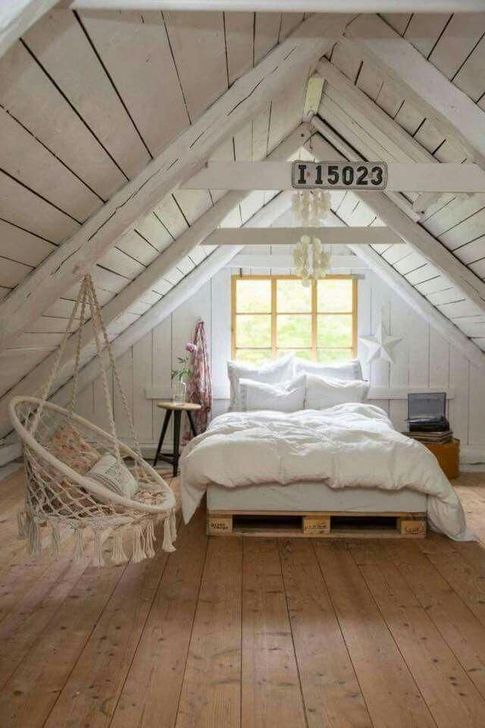 Fabulous Small Attic Bedroom Design Ideas You Will Like 27