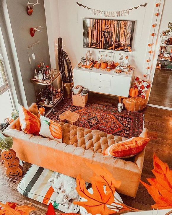 38 Lovely Fall Bedroom Decor Ideas - HMDCRTN