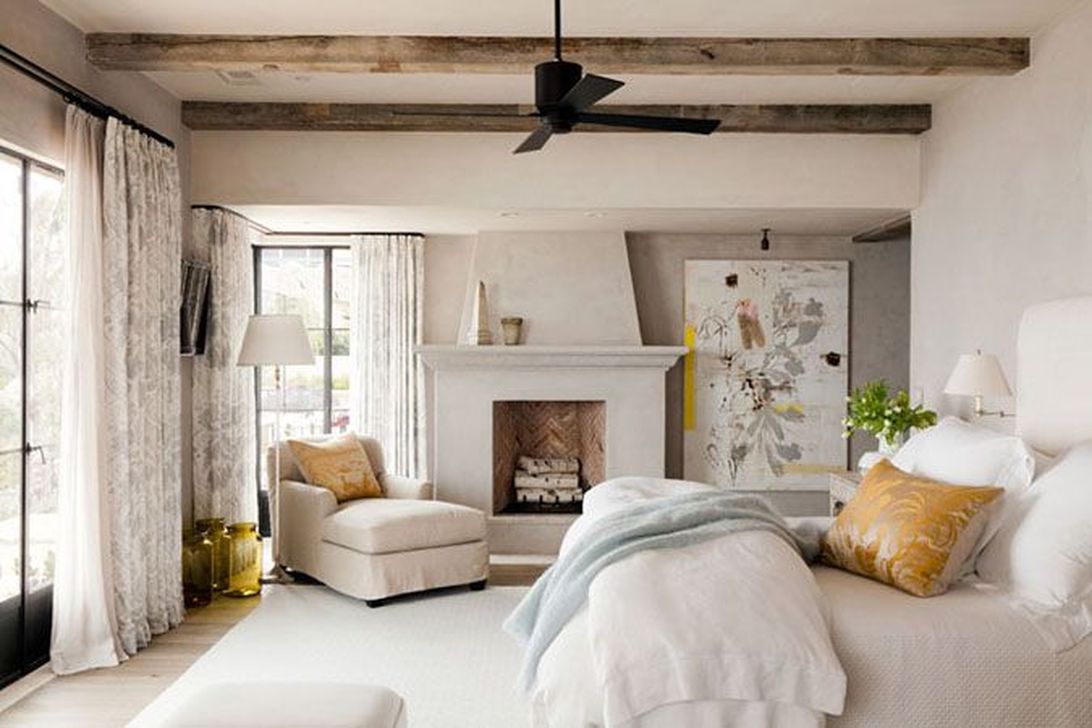 Awesome Bedroom Design With Fireplace Ideas Perfect For This Winter 24