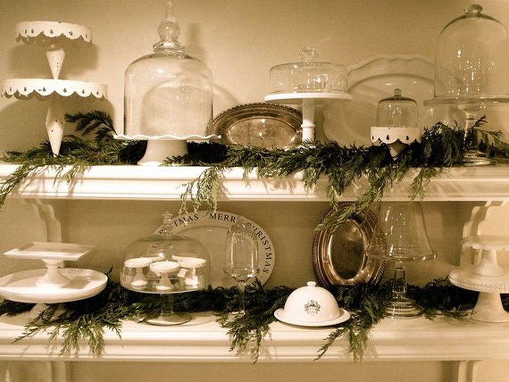 Awesome Christmas Theme Kitchen Decor Ideas 15