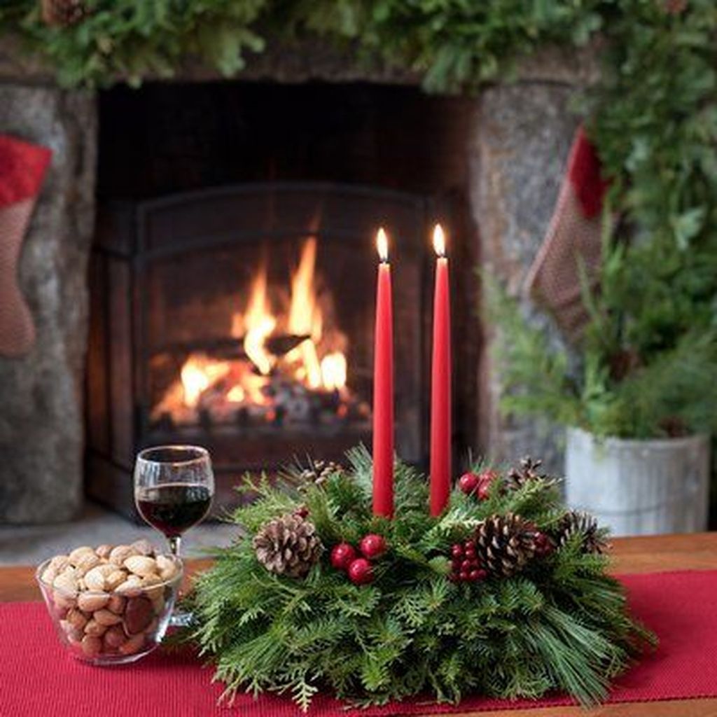 Beautiful Christmas Table Centerpieces For Your Dining Room 26