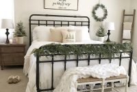Beautiful Winter Bedroom Decor Ideas 36