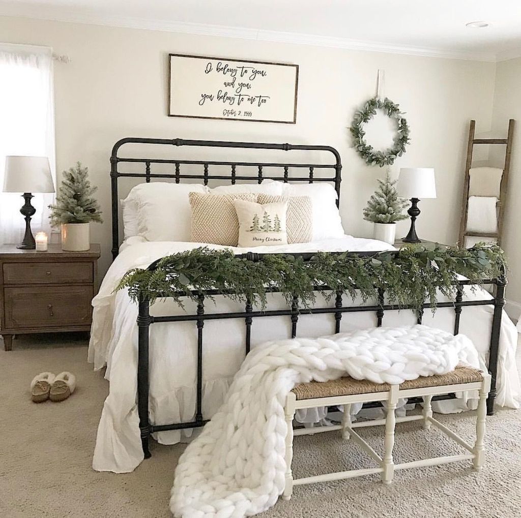 Beautiful Winter Bedroom Decor Ideas 36