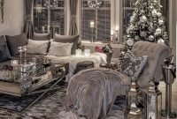 Gorgeous Christmas Living Room Decor Ideas To Look More Beautiful 27
