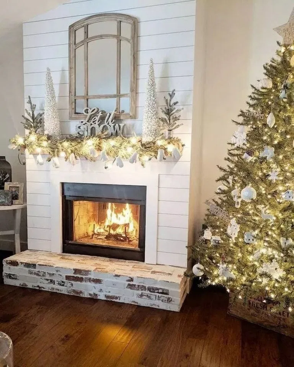 32 Stunning Fireplace Mantel Decor Ideas You Should Copy Now - HMDCRTN