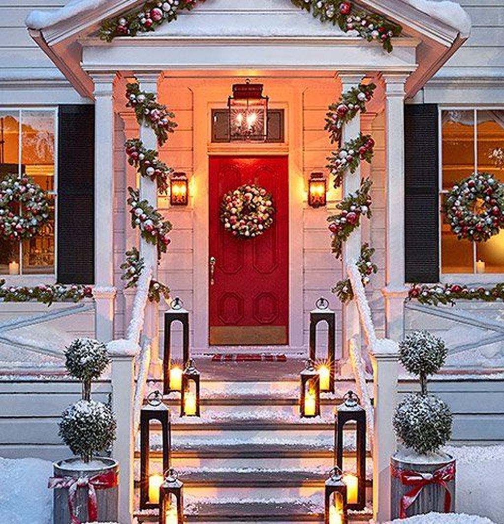 The Best Christmas Lanterns Outdoor Ideas Best For Front Porches 26 ...