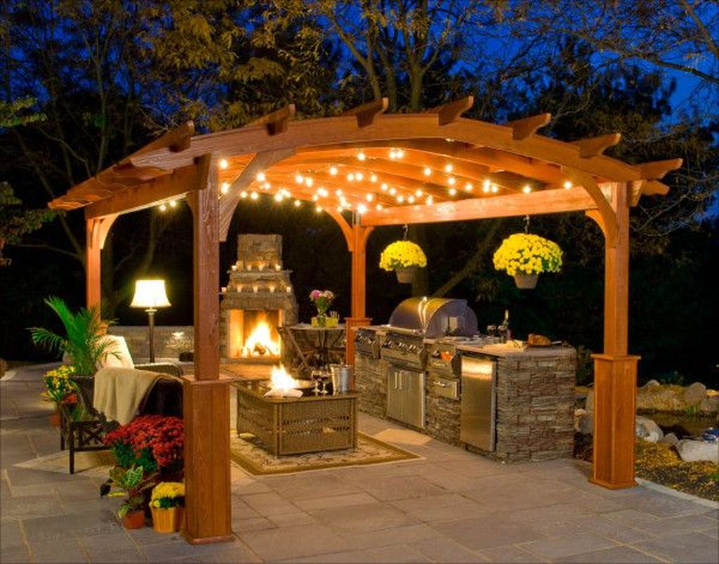 The Best Romantic Backyard Decorating Ideas 32