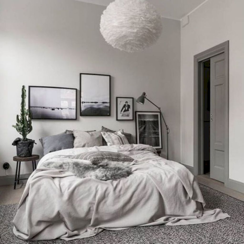 Lovely Simple Bedroom Decor Ideas That You Should Try 32 - HMDCRTN