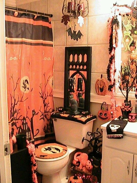 Halloween Bathroom Decor