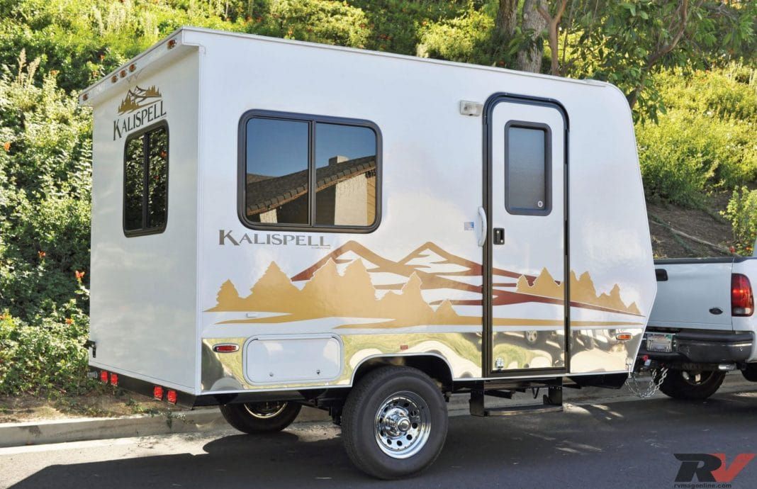 Small Travel Trailers With Bathroom