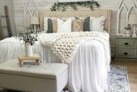 DIY Farmhouse Bedroom Decor