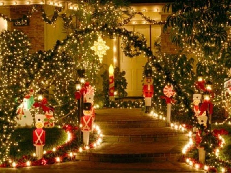 Classy Christmas Decorations Outdoor