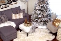 Small Apartment Christmas Decor