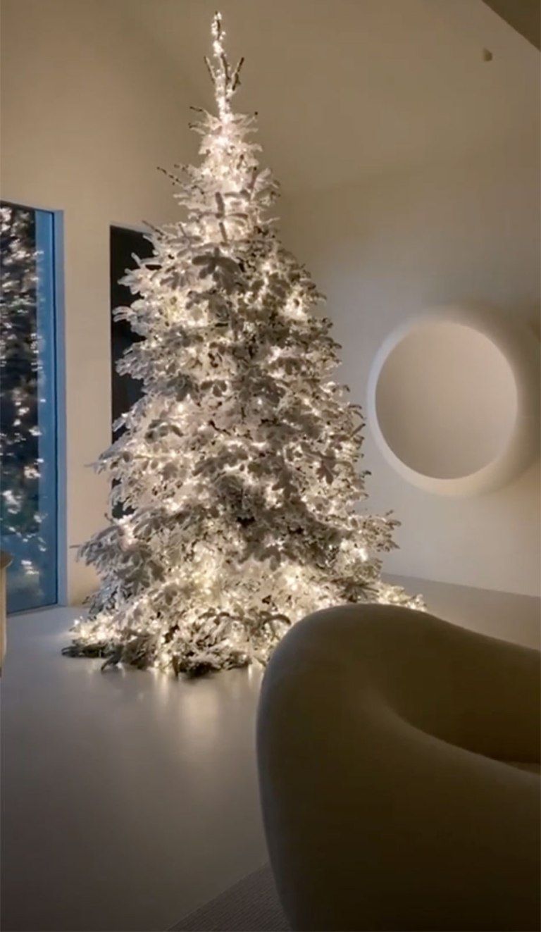 Kim Kardashian Christmas Decorations