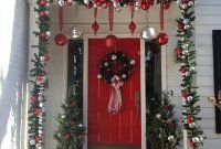 Simple Front Door Christmas Decorations Ideas