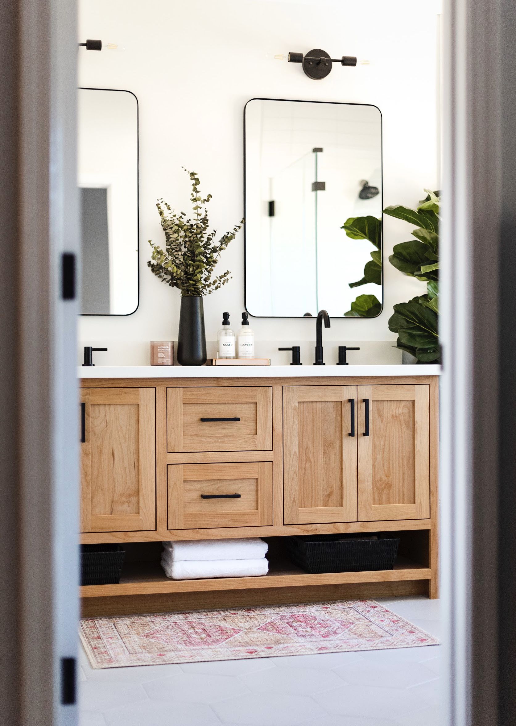 Natural Wood Bathroom Vanity HMDCRTN