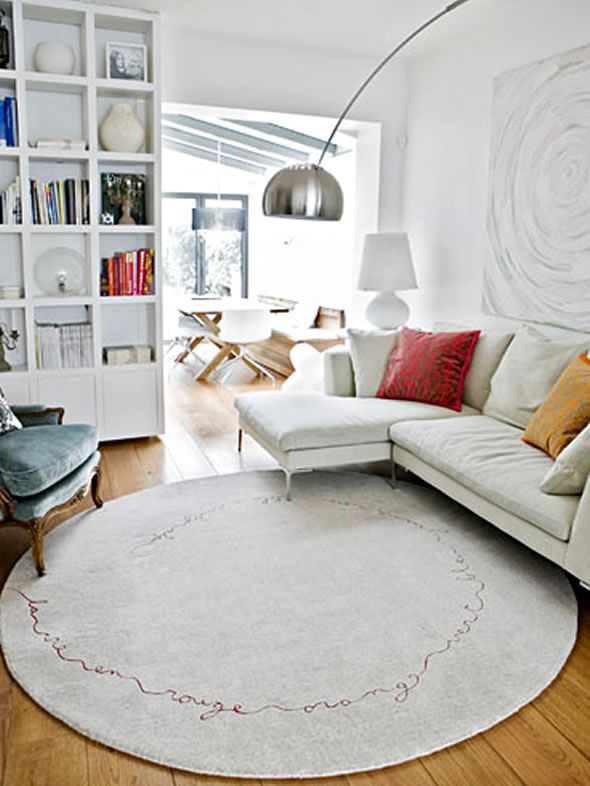 Round Rug In Living Room