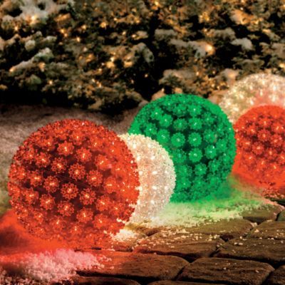 Knitting christmas ball