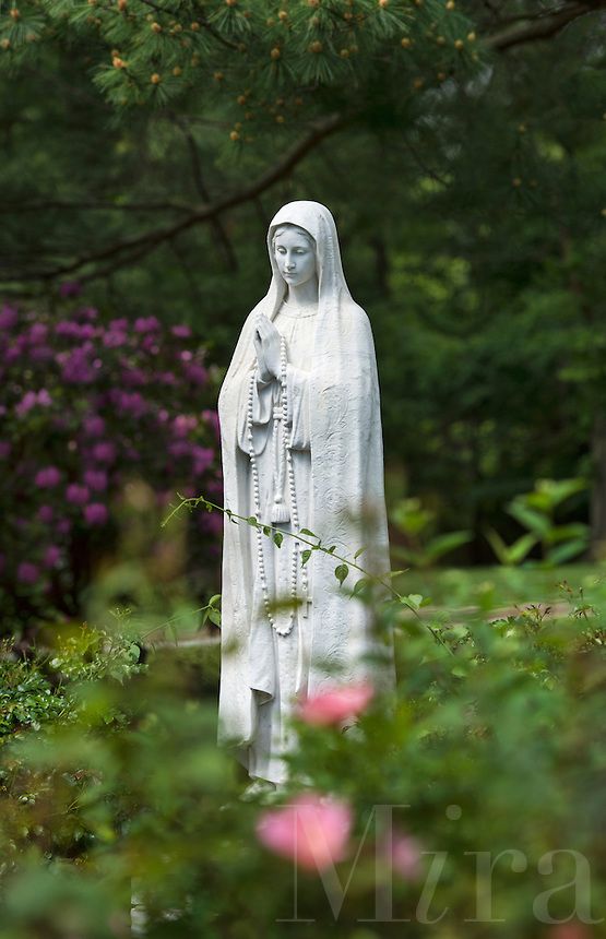 mini virgin mary statue